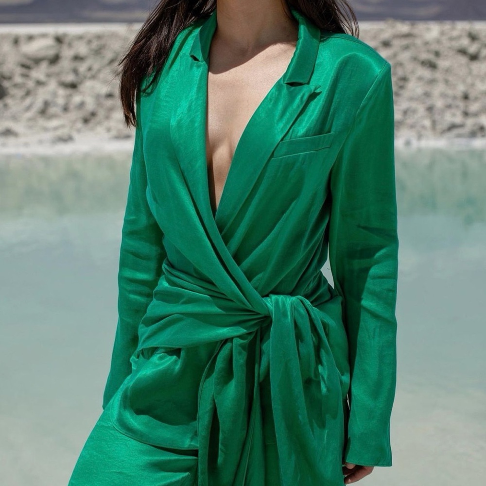 BOA Emerald Green Soft Drape Tie Blazer